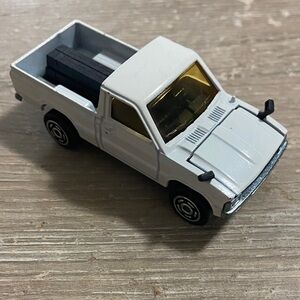 Vintage Majorette #287 WHITE TOYOTA 4x4 Pick Up Truck 1/64 FRANCE Diecast